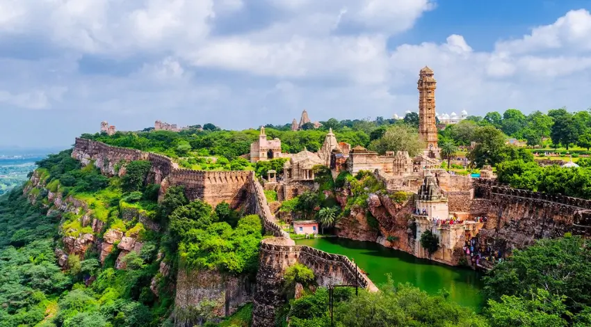 10 Most Famous Historical Forts to Visit in India | India Travel Guide