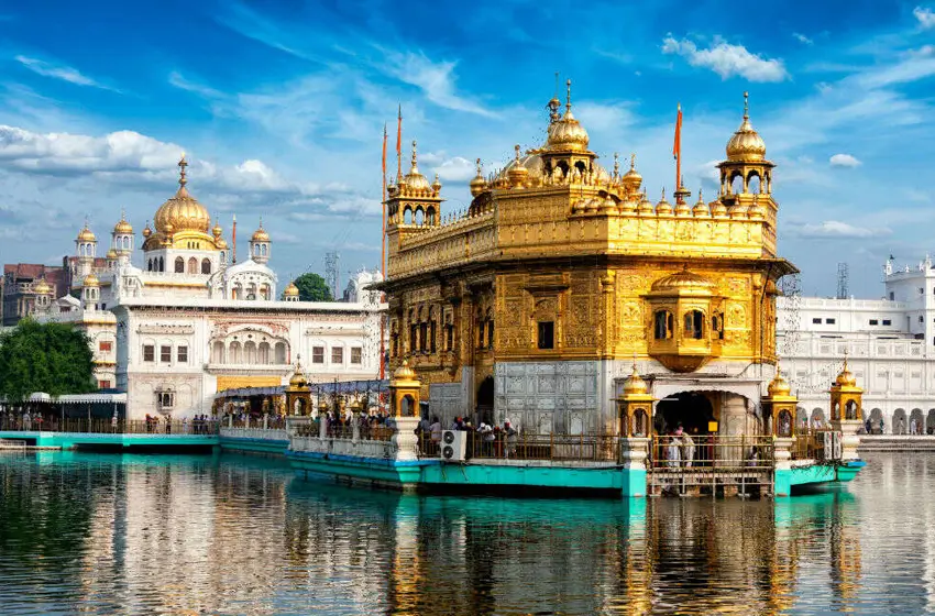 Amritsar Travel Guide – Golden Temple, Food, Markets & Tours