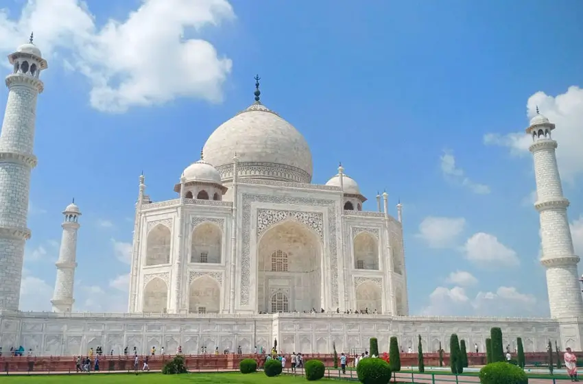 Exclusive Rajasthan Tour with Agra and Varanasi