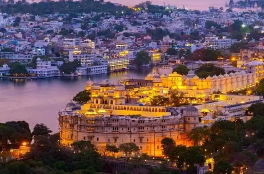 Luxury Golden Triangle Tour with Udaipur Lake Palace | 9 Days Private Luxury India Tour