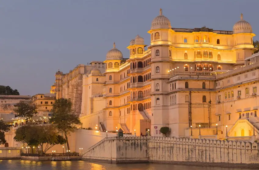 Rajasthan Tour from Udaipur with Delhi Drop