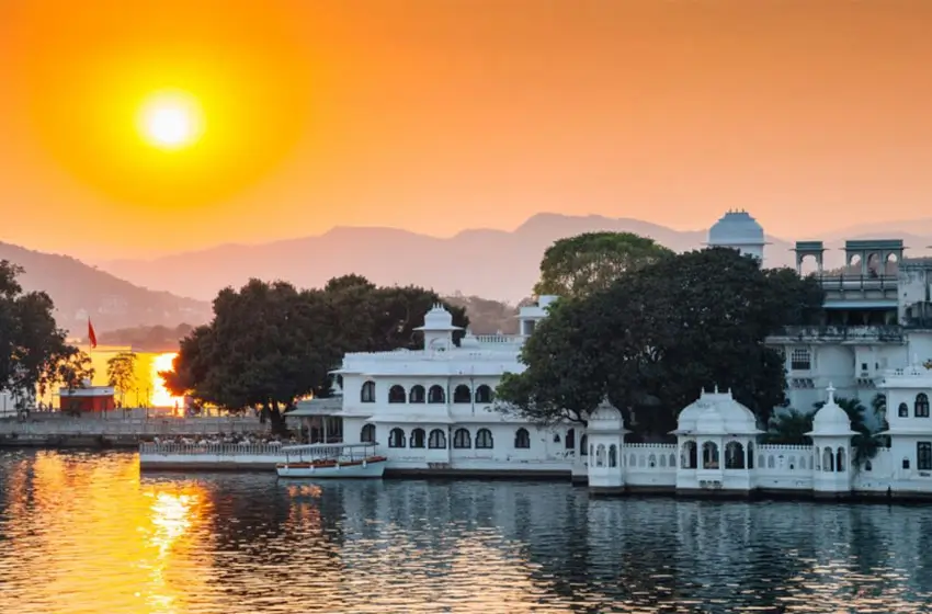 Solo Female Luxury Palaces & Spa Tour