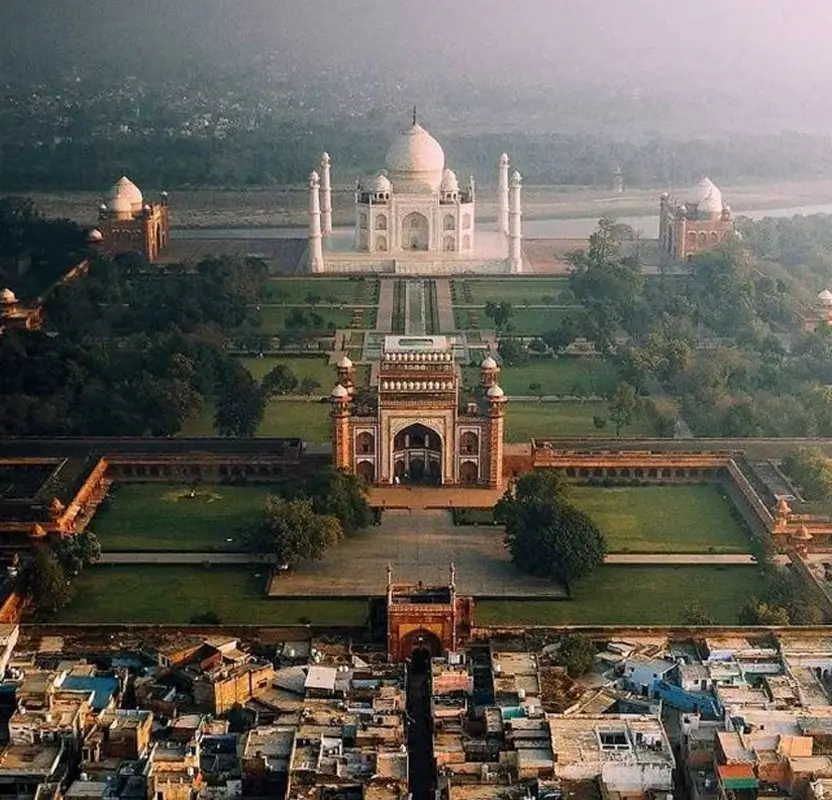 Same Day Taj Mahal Tour from Delhi with Female Guide
