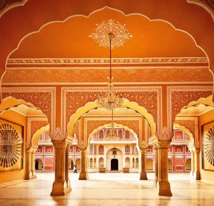 Jaipur Sightseeing Tour with Chokhi Dhani Evening Experience