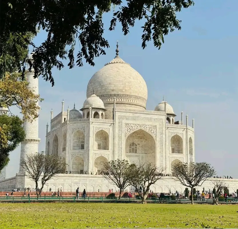 Exclusive Rajasthan Tour with Agra and Varanasi