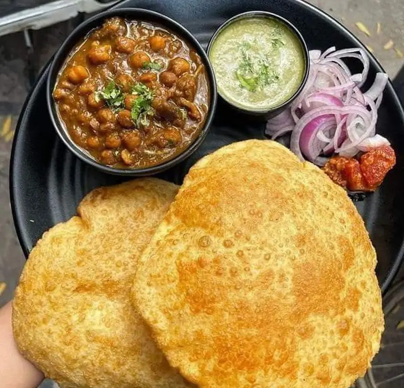 Golden Triangle Tour with Local Family Dinner Experience