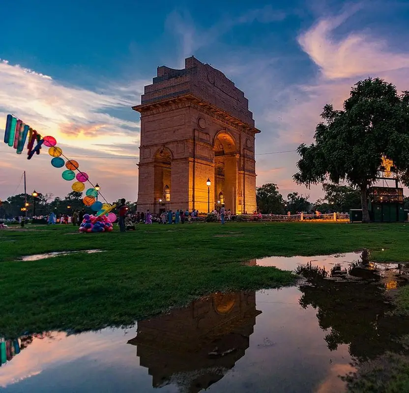 Old Delhi Luxury Tour with Female Guide | Private Heritage Walk and Car Tour