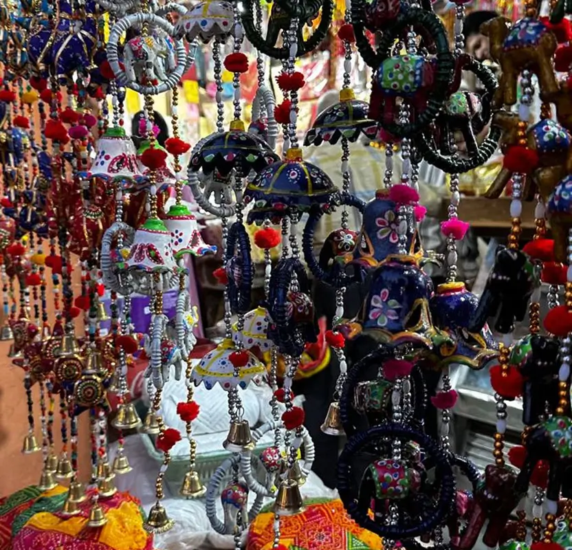 Jaipur Shopping And Photography Tour | Markets & Heritage Photo Walk with Private Car