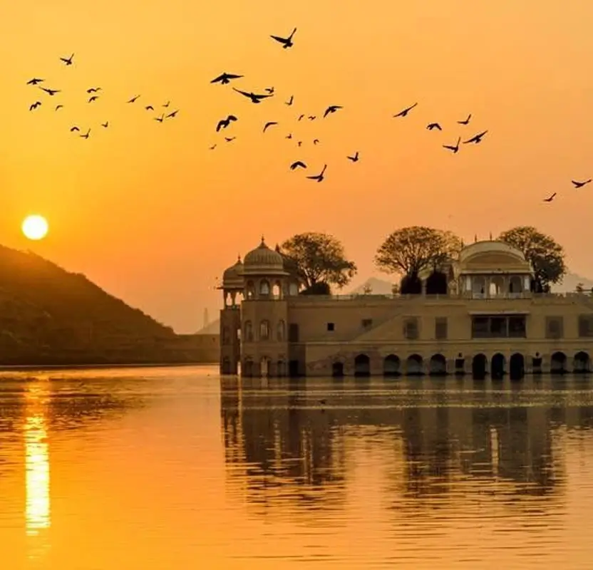 Jaipur Shopping And Photography Tour | Markets & Heritage Photo Walk with Private Car