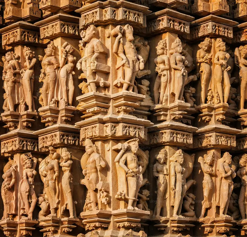 9 Days Luxury India Tour of Delhi, Khajuraho, Varanasi & Agra with Palaces